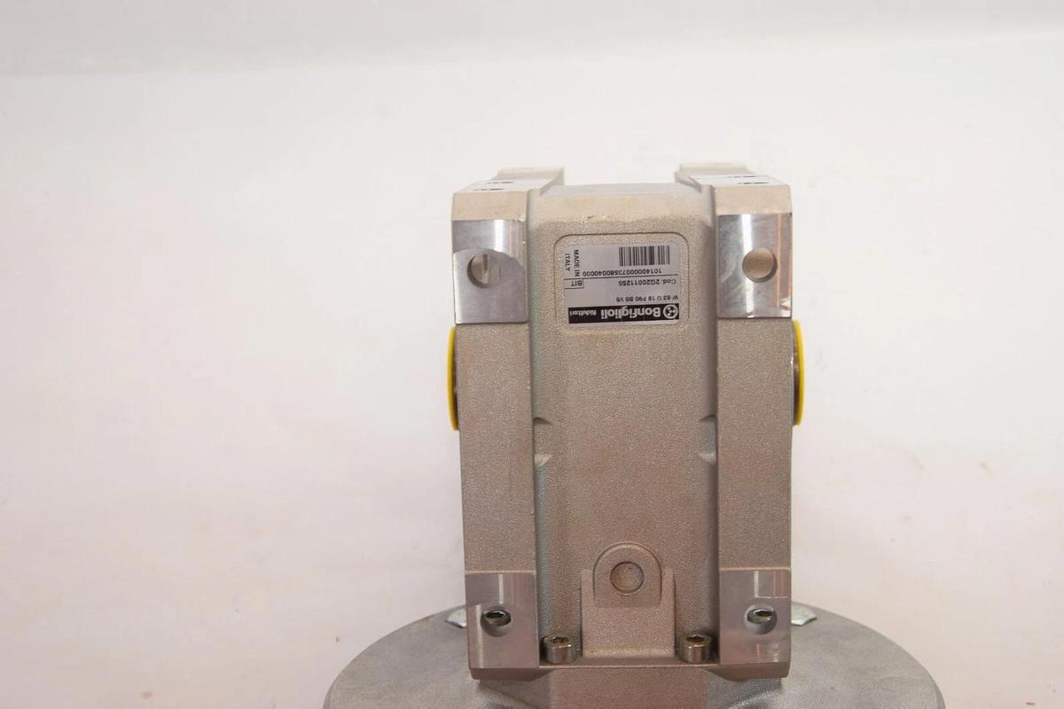 (NEW) BONFIGLIOLI W 63 U 19 P90 B5 V6 W63U19P90B5V6 Worm Gear Reducer