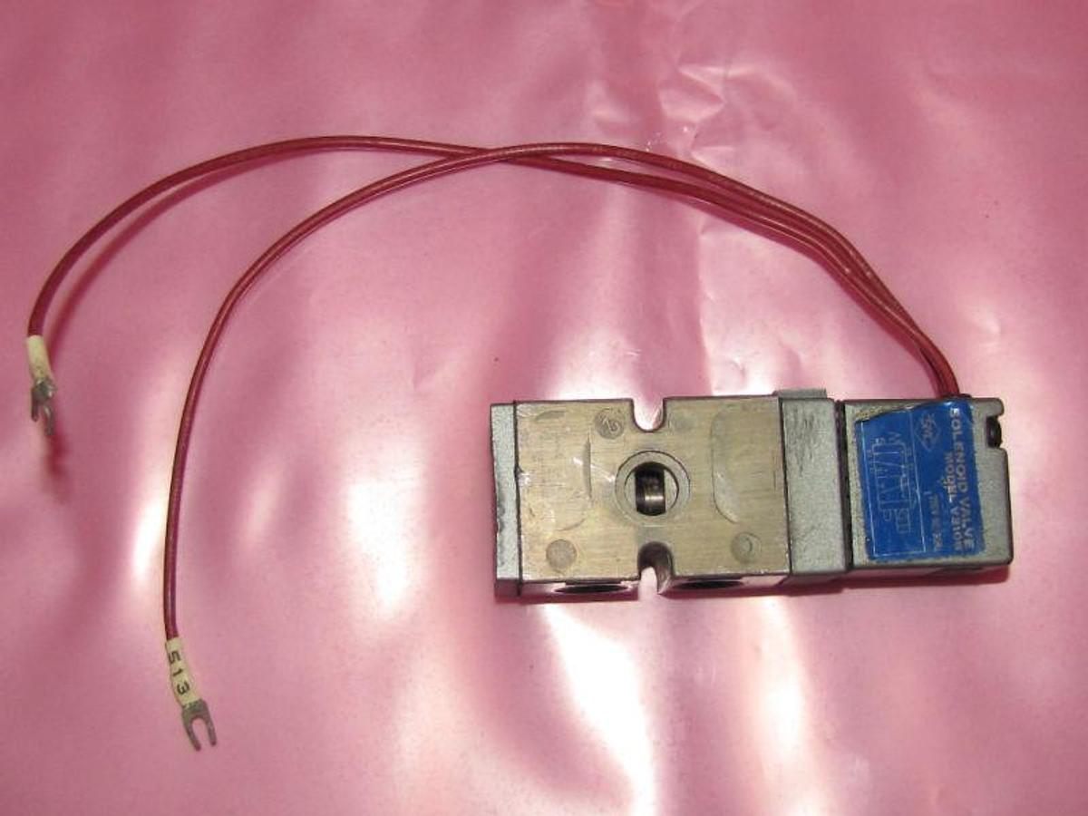 Used SMC SOLENOID VALVE V3106 200V/50-60HZ
