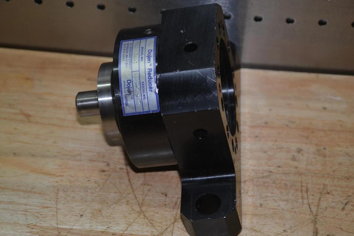 Used Dojen LENZE Servo Reducer M0210:1 M02101 Mo2 10:1 M02 10:1