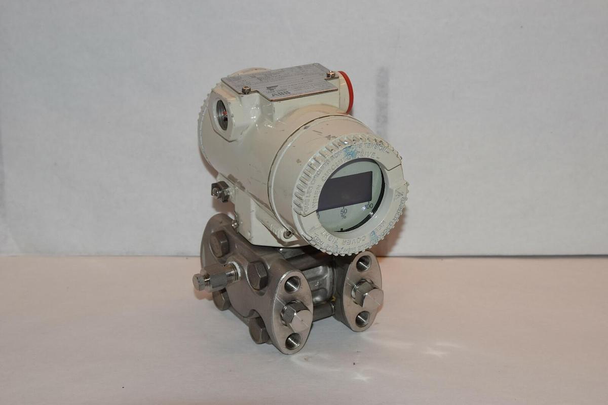 Used ABB 2600T Pressure Transmitter 264DSFSSA3A1 SR03058 6403004019