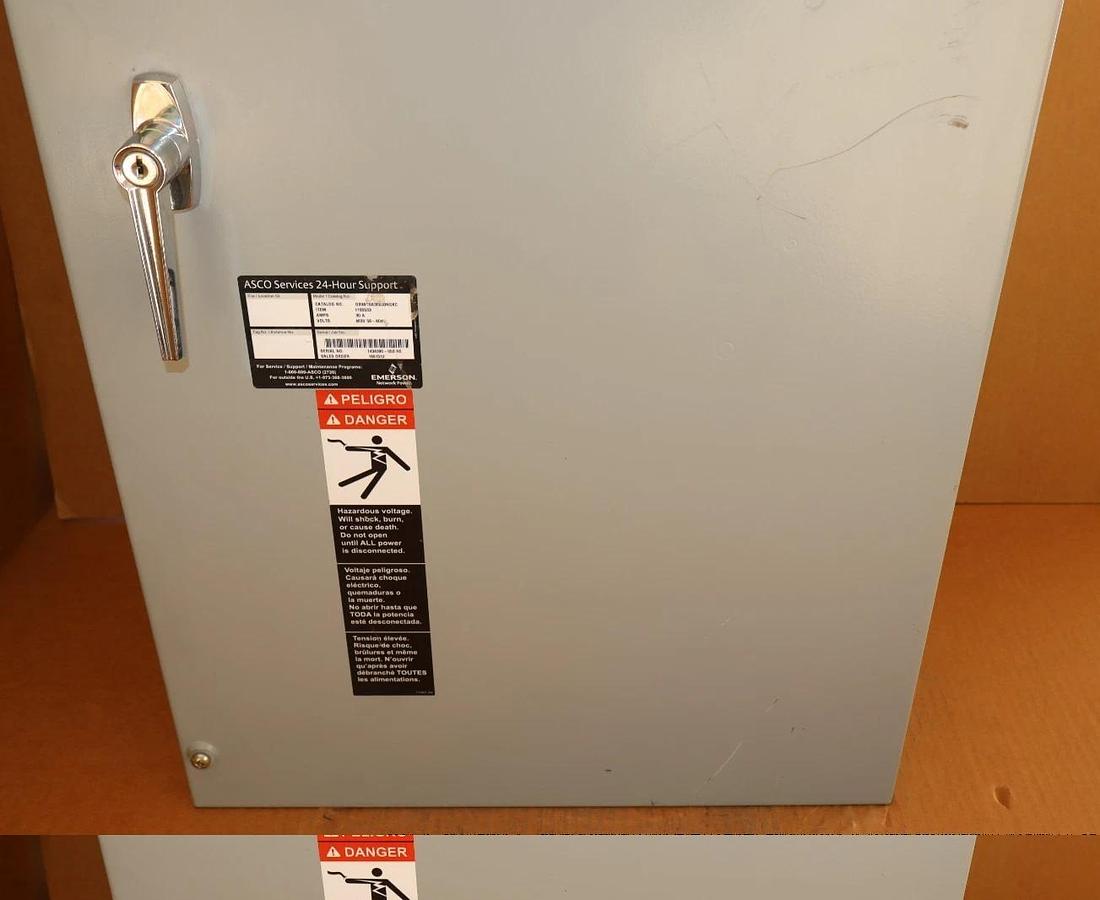 Asco Emerson Automatic Transfer Switch D03ATSA30030NGXC 30A 480v (New, take out)