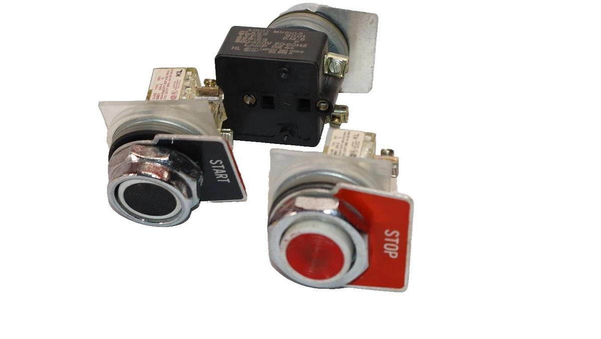 Used Square D lot 9001 KA-2 , 9001 KA-3 Start/Stop Push Button w/ 9001 KM-5 Indicator