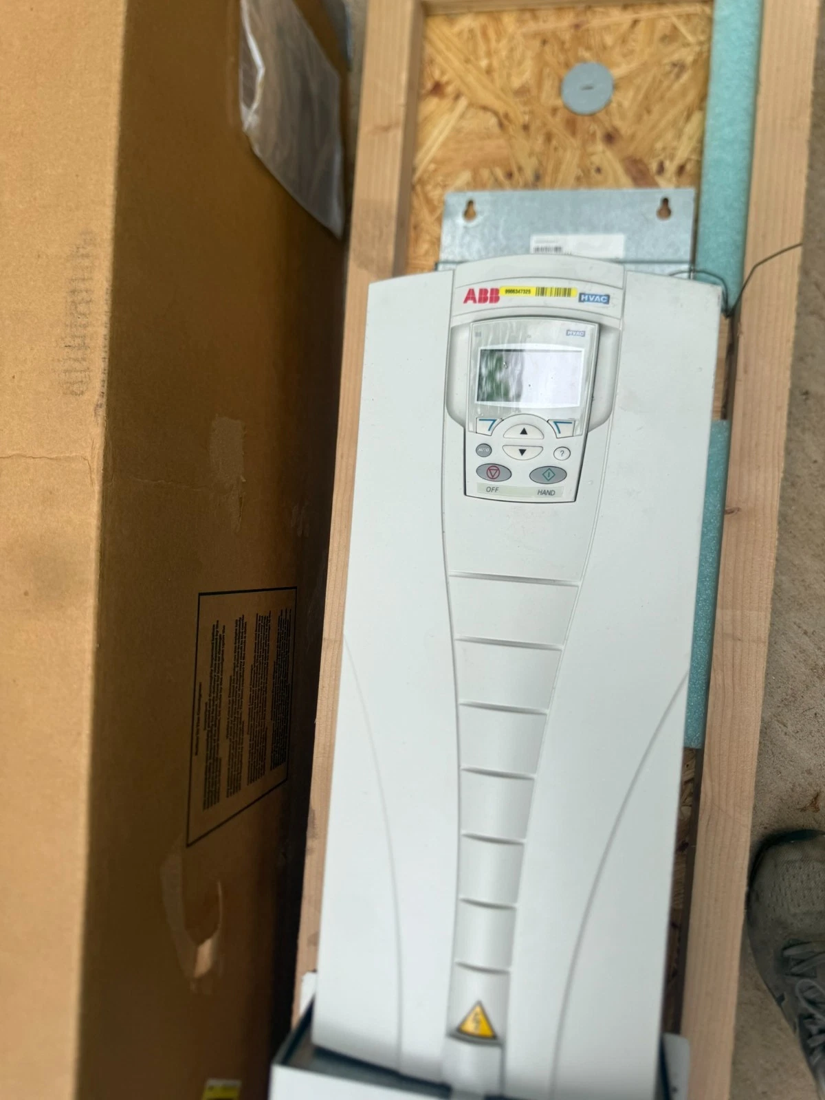 ABB Drive ACH580-PCR-044A-4+B056 3ph 480v ACH580PCR044A (NEW take out)