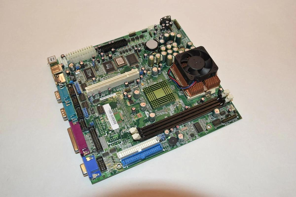 Used ALLEN BRADLEY 006POS370R-01-021 VersaView 1500P Motherboard