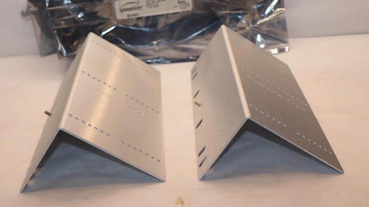 (NEW) SYMMETRICON 093-13020-002-2 Rev A BOM Kit 23" Rack Ears