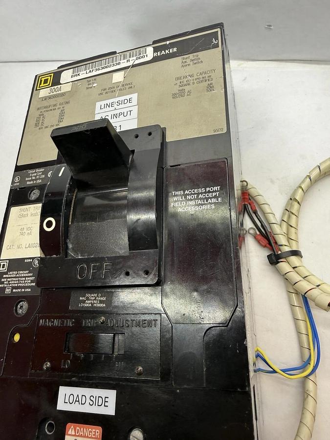 Used SQUARE D LAF363002330 LAF36300 300A Shunt Trip Circuit Breaker LA11028 300 Amp A