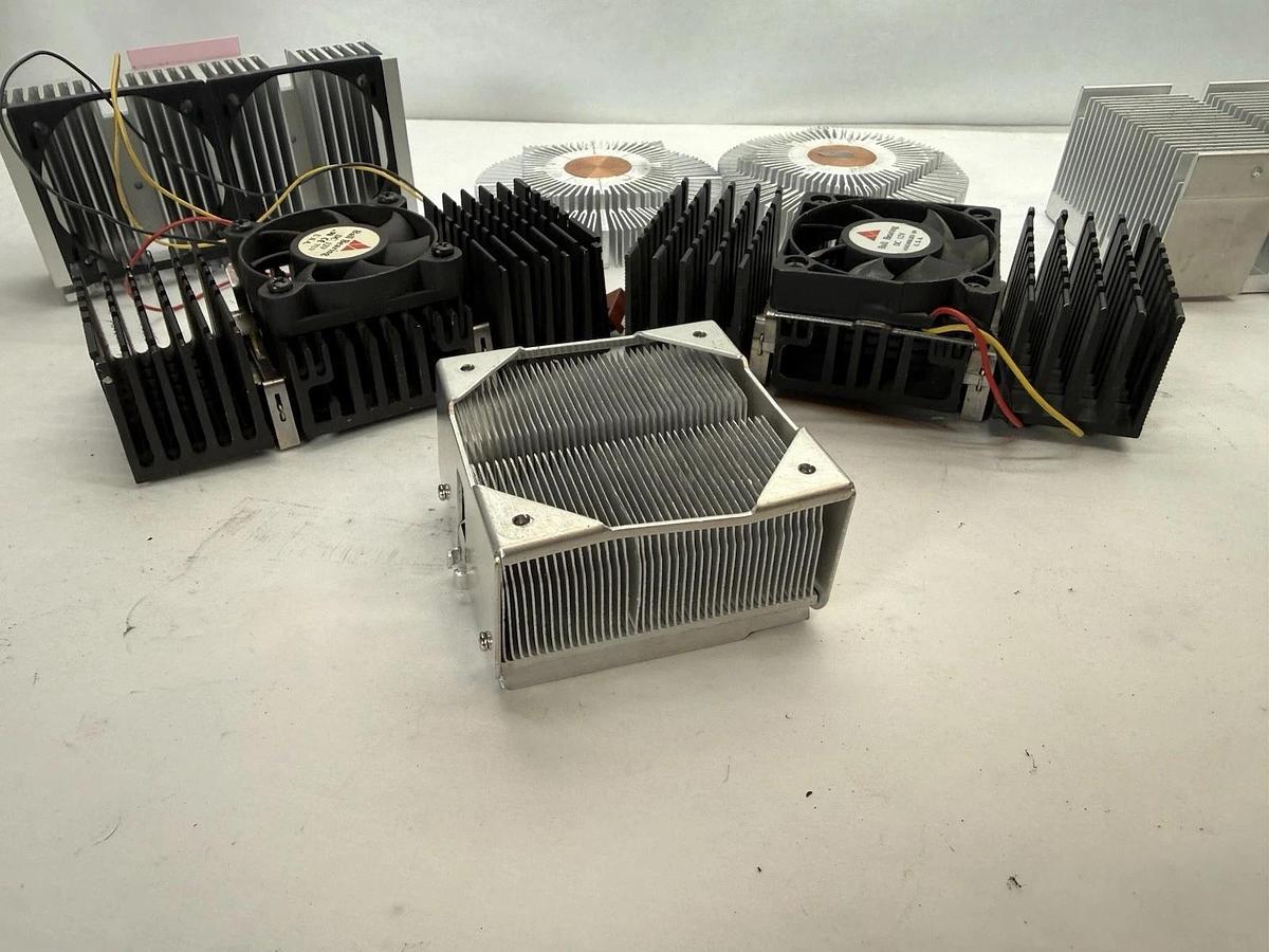 Used Large lot of small Aluminum/ copper Heat Sinks, Heat sink lot as seen