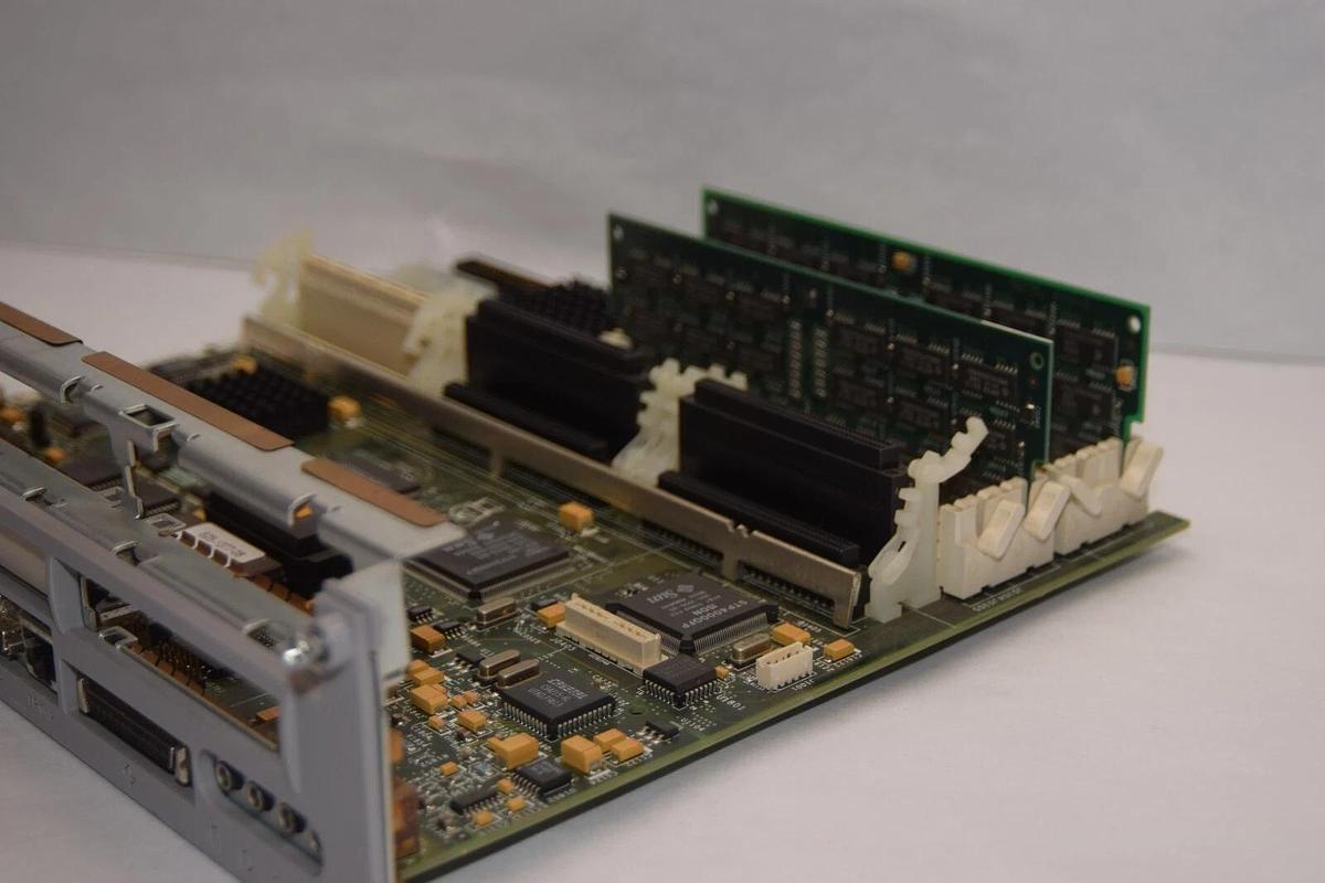 Used SUN MICROSYSTEMS 270-2324-05 270232405 J0304J0305 Circuit Board / Card