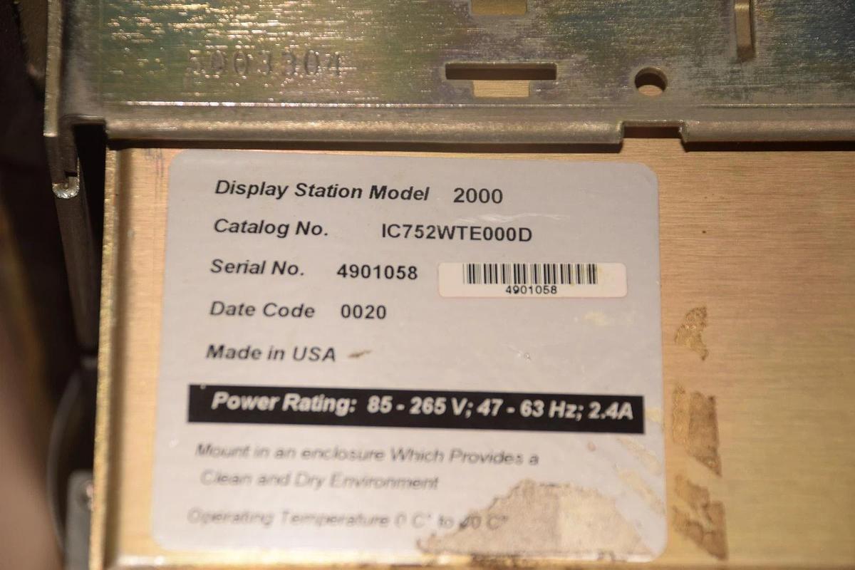 Used GE Fanuc Display Station 2000 Operating Panel 2BCM2-2D00-0001 IC752WTE000D