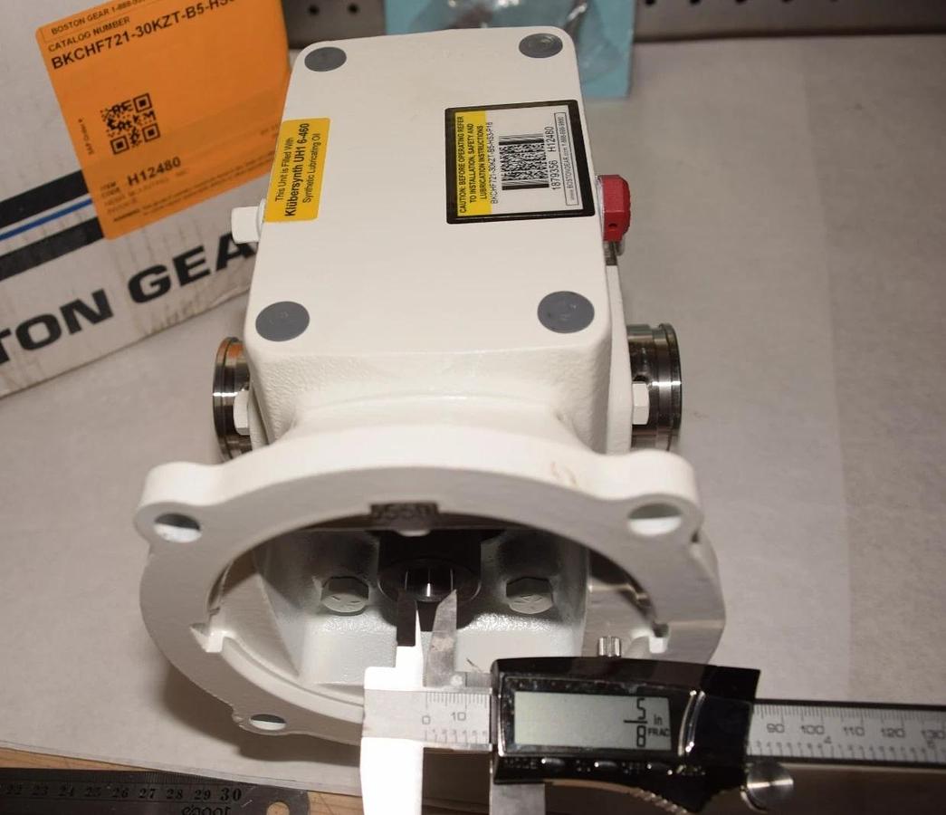 BOSTON GEAR Gear Box Speed Reducer BKCHF721-30KZT-B5-HS3-P16 NEW