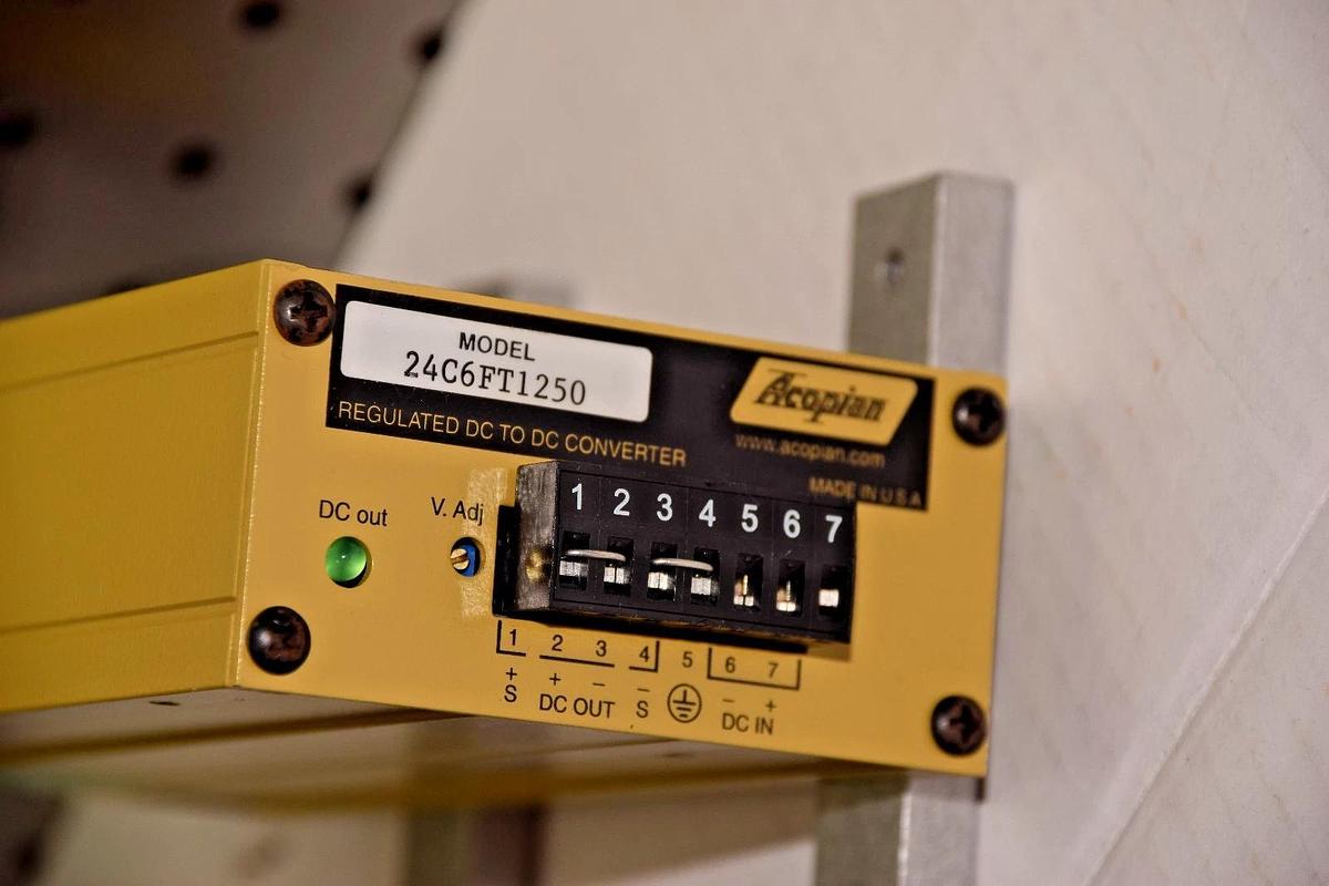 Used ACOPIAN 24C6FT1250 REGULATED DC TO DC CONVERTER POWER SUPPLY