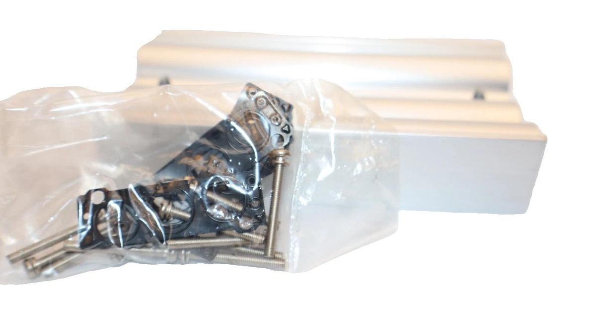 (NEW) SMC SS5Y5-20-06-00T , SS5Y5200600T Manifold Base