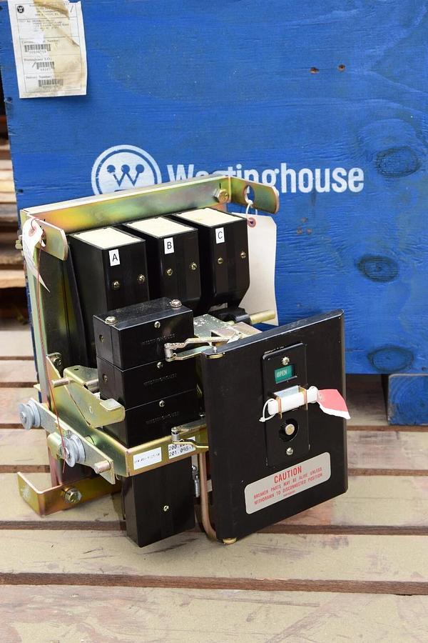 Used Westinghouse Air Circuit Breaker Type DB15 225 Frame Size 600VAC  (New)