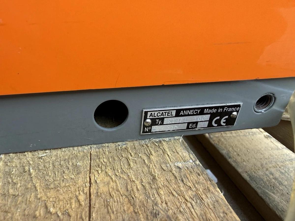 Used Alcatel Drytel 100 Compact Dry Turbo Pumping System "Tested"