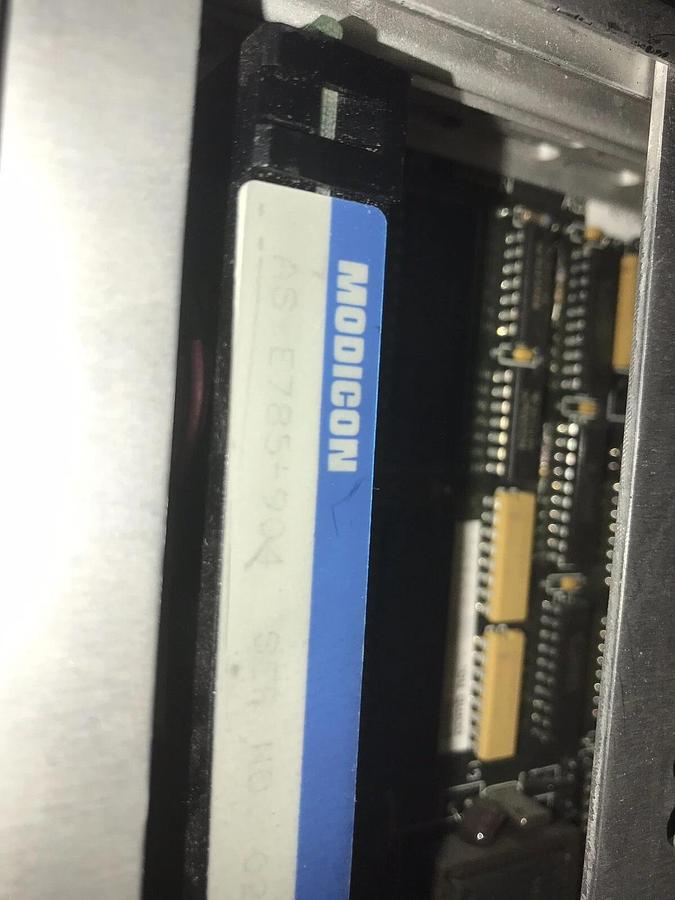 Used MODICON PC-L984-785 PROGRAMMABLE CONTROLLER with AS-E785-904 memory module 785L