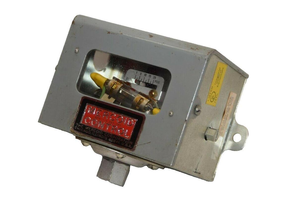 MERCOID CONTROL AP153 AcDc 120V 4A 4 Amp Pressure Switch