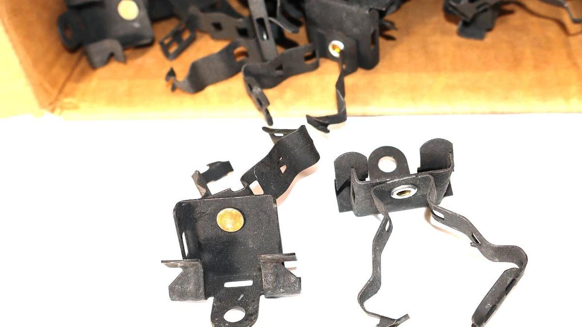 (NEW - Lot of 71) B-LINE BLINE BG-8-12 BG812 Top Mount Conduit T-Bar Fastener