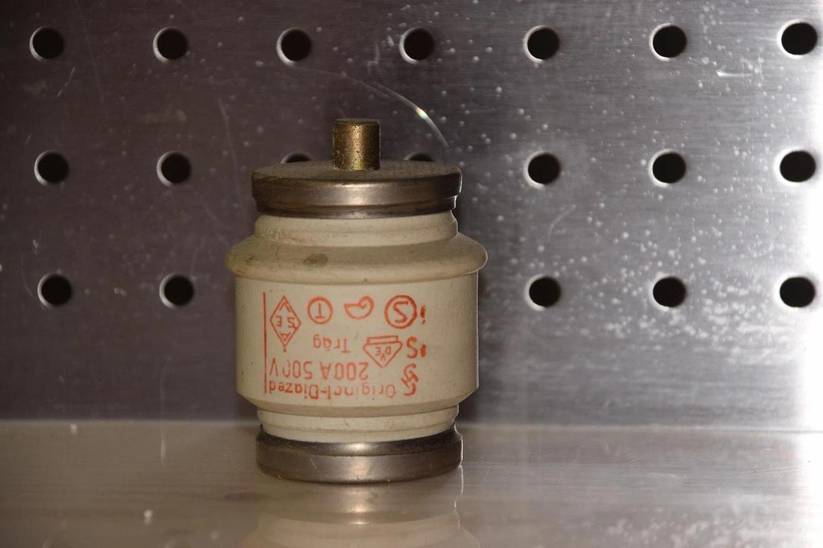 Siemens Original Diazed 200A 500V 200 Amp Trag Fuse 200 A (NOS)