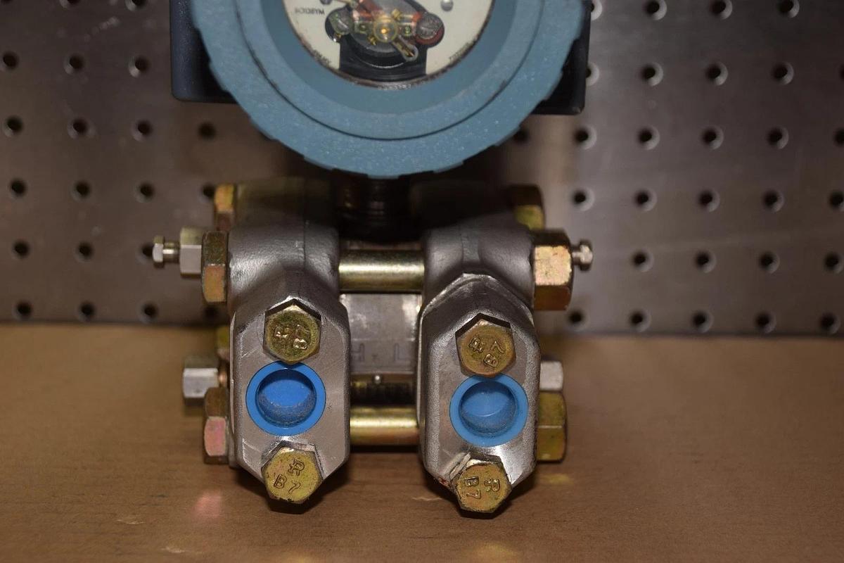 FOXBORO 823DP-I3S1NM2-AM 12.5-65VDC 3000psi ELECTRONIC TRANSMITTER NEW