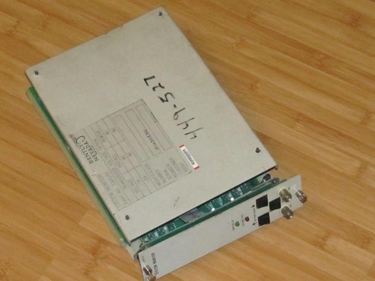 Used BENTLY NEVADA 3300/01  330001 TRANSDUCER  VOLTAGE