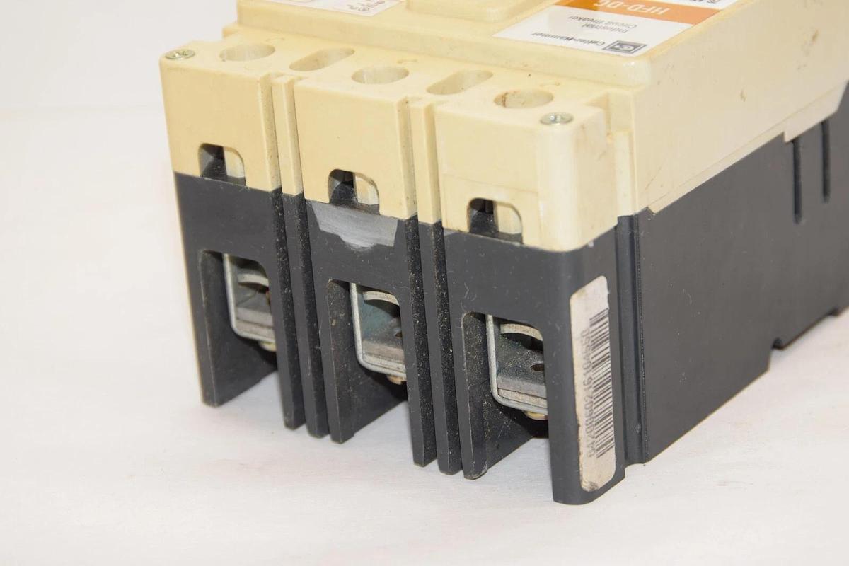 Used CUTLER HAMMER HFDDC3070L 70A 70 Amp 3P 600Vdc Industrial Circuit Breaker