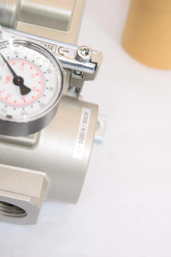 (NEW) SMC AF60-N10D-Z / AR60-N10-Z / AC60B-N10DG-Z Regulator Combo W/Gauge