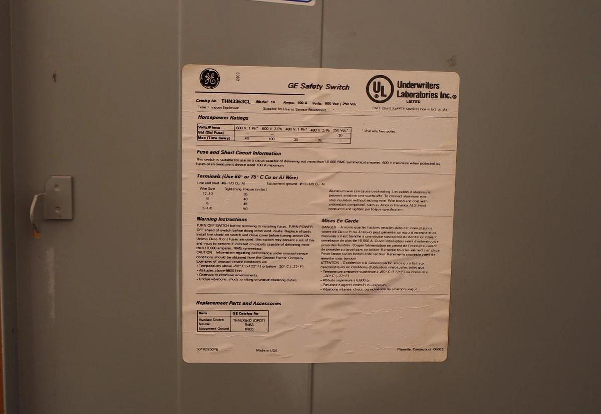 GE 100A Disconnect Safety Switch Non-Fusible THN3363CL 100 AMP (New)