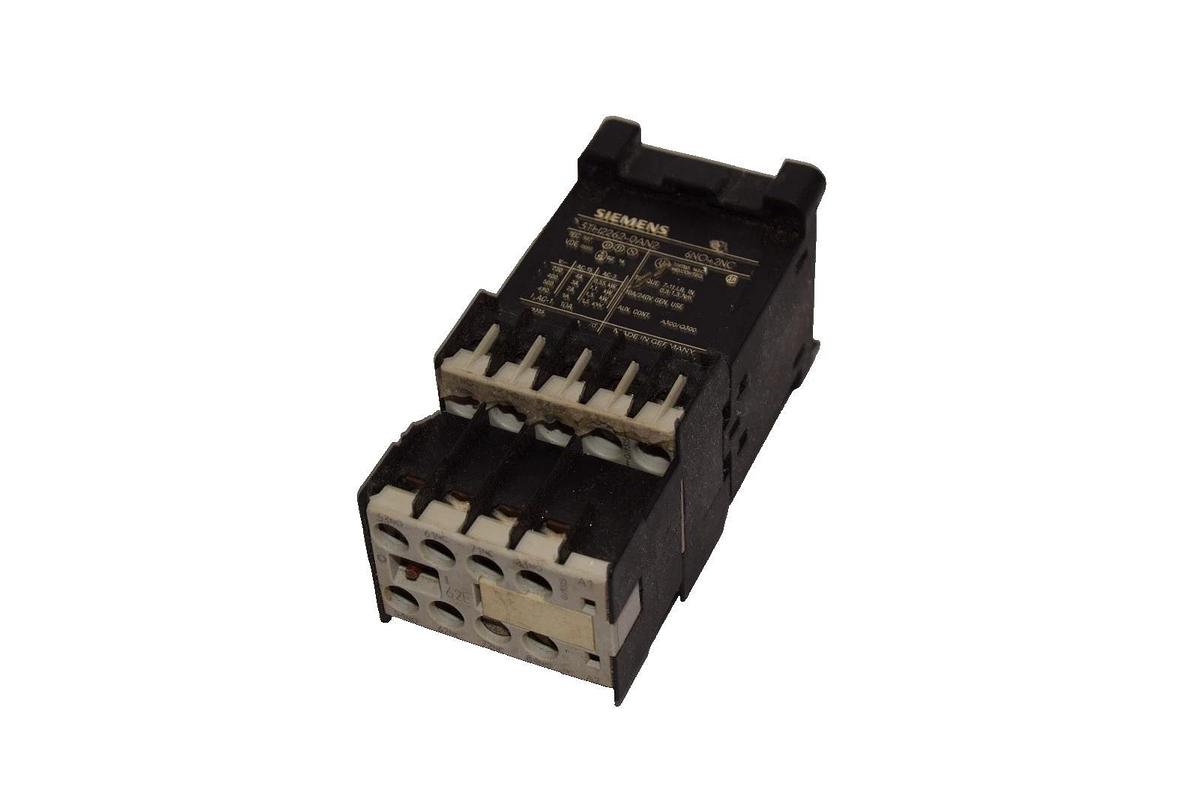Used Siemens 3TH2262-0AN2 , 3TH22620AN2 220Vac Control Relay