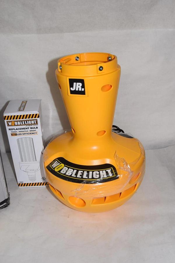 WOBBLE LIGHT JR SOUTHWIRE 111026 80w 8000L Self-Righting LED Light NEW