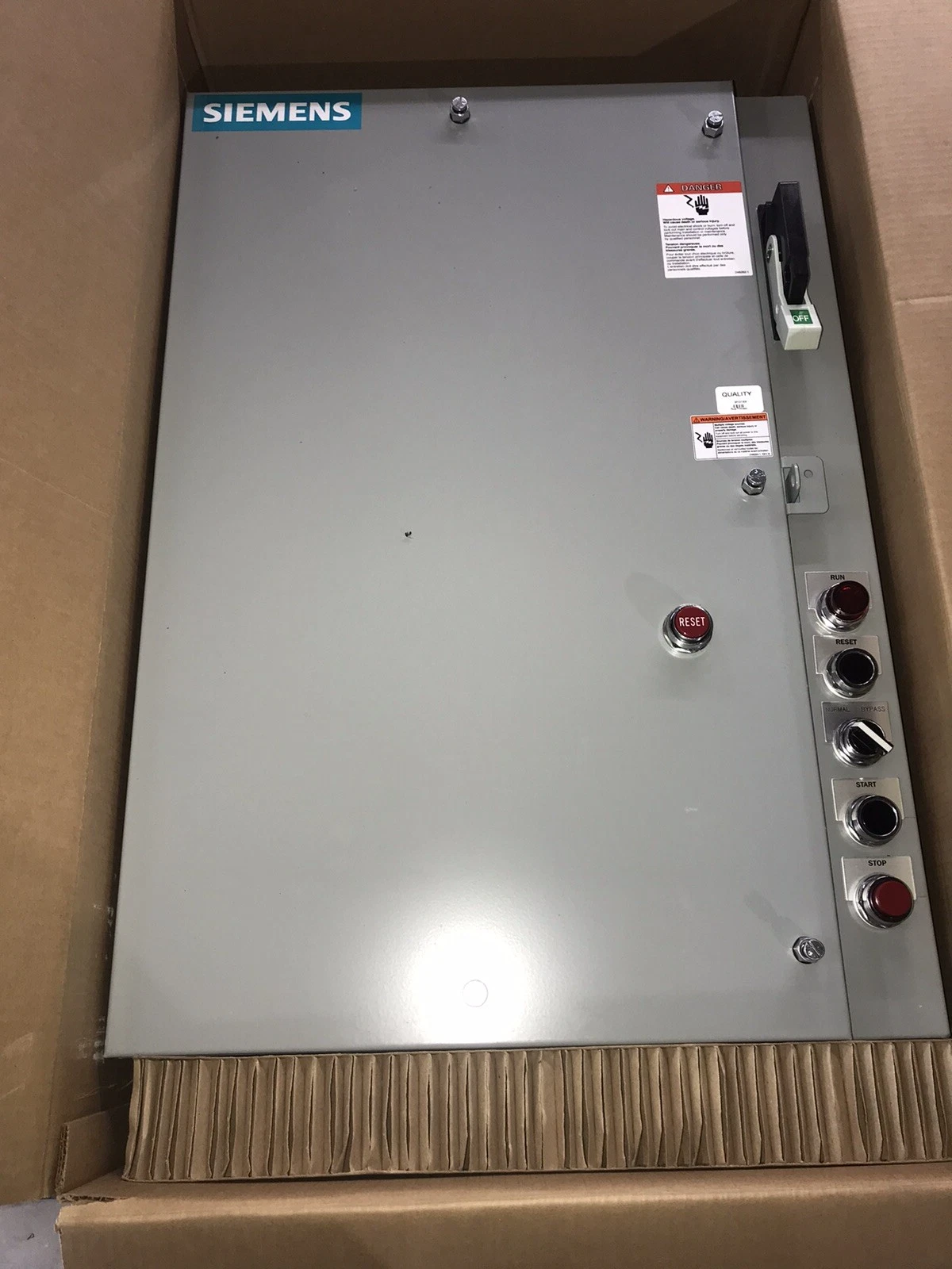 SIEMENS SoftStart Soft Starter WSACDSSRV4-50 50hp 3ph 460v 68a 74ET34EFAP (NIB)