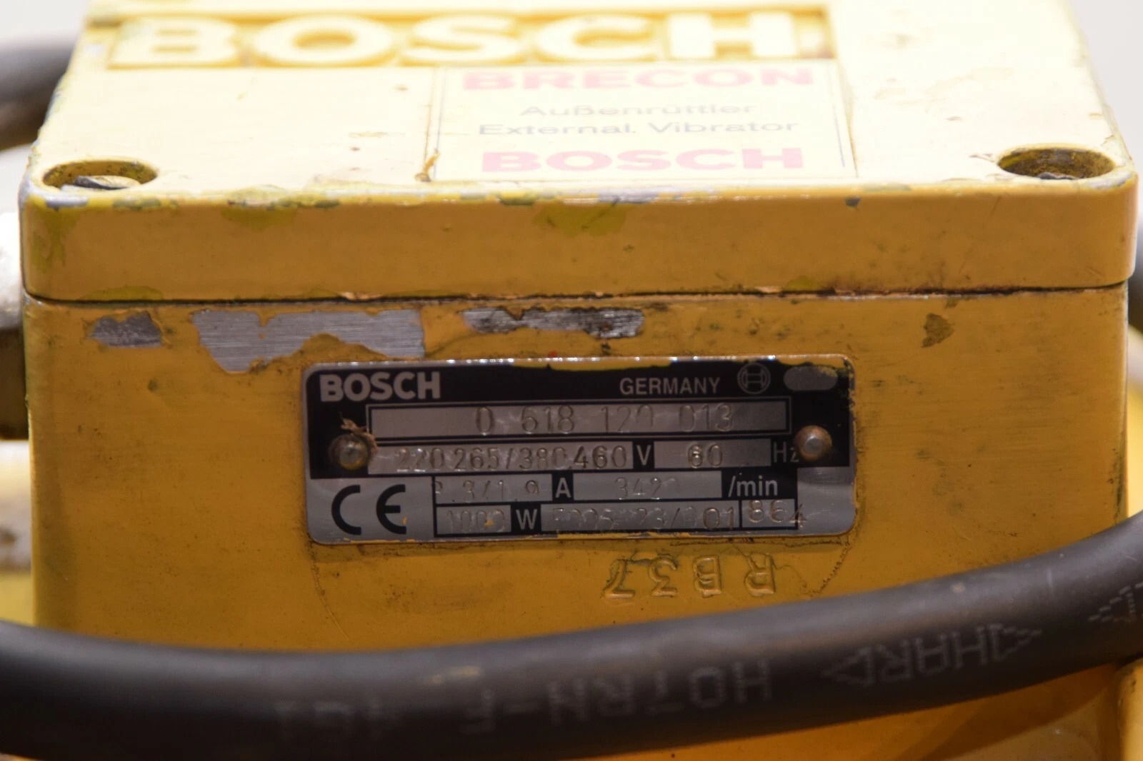 Used Bosch Electric Vibrator Shaker 220 / 460 VAC 3 Ph 1000W 0 618 120 013