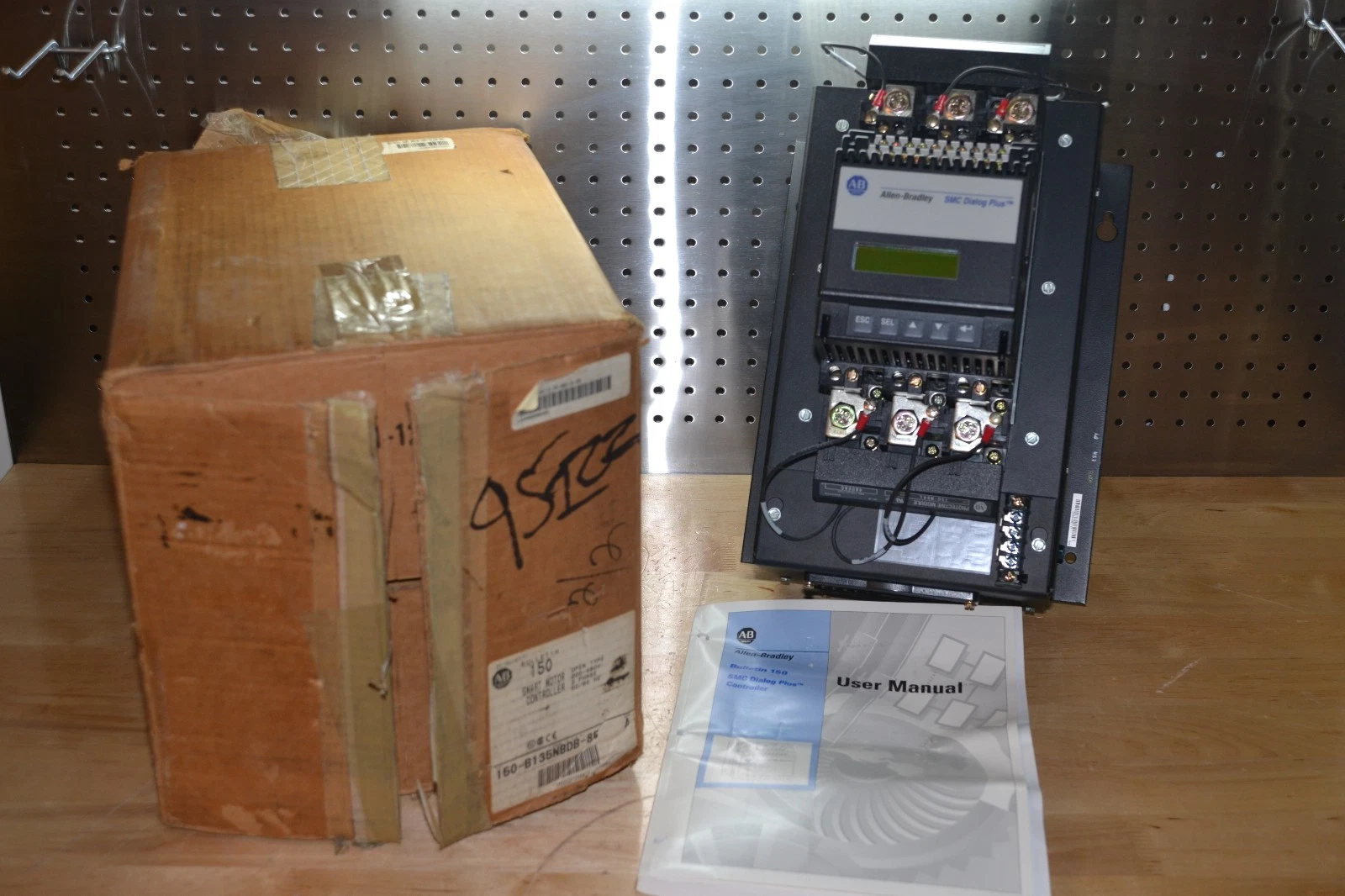 ALLEN BRADLEY 150-B135NBDB-8B Smart Motor Controller 150 B135NBDB 8B NEW