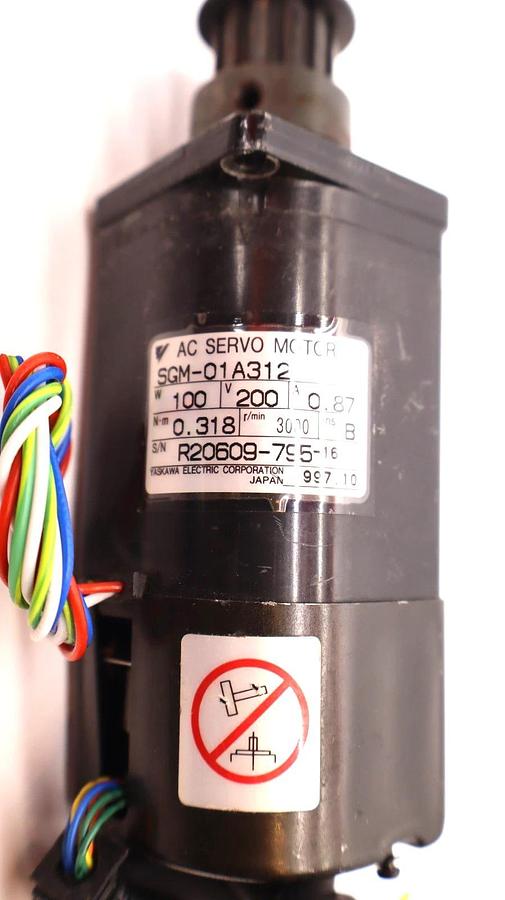 Yaskawa Electric AC Servo Motor SGM-01A312 100W 200V 0.87A SGM01A312 (Refurb)