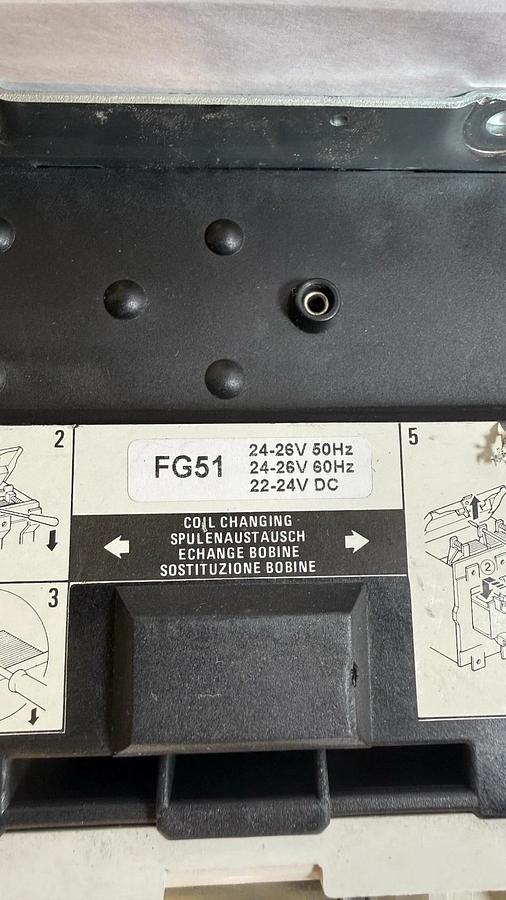 Cutler-Hammer CE15TN3 AC Magnetic Contactor Ser.B1 600V, 420 Amp 24V coil, 420A