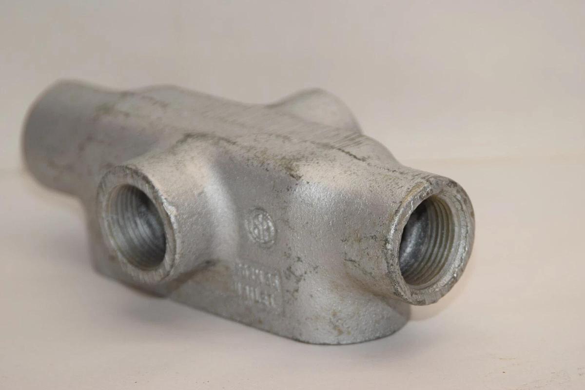 (NEW) APPLETON 3/4" X-Type Conduit Outlet Body Form 35