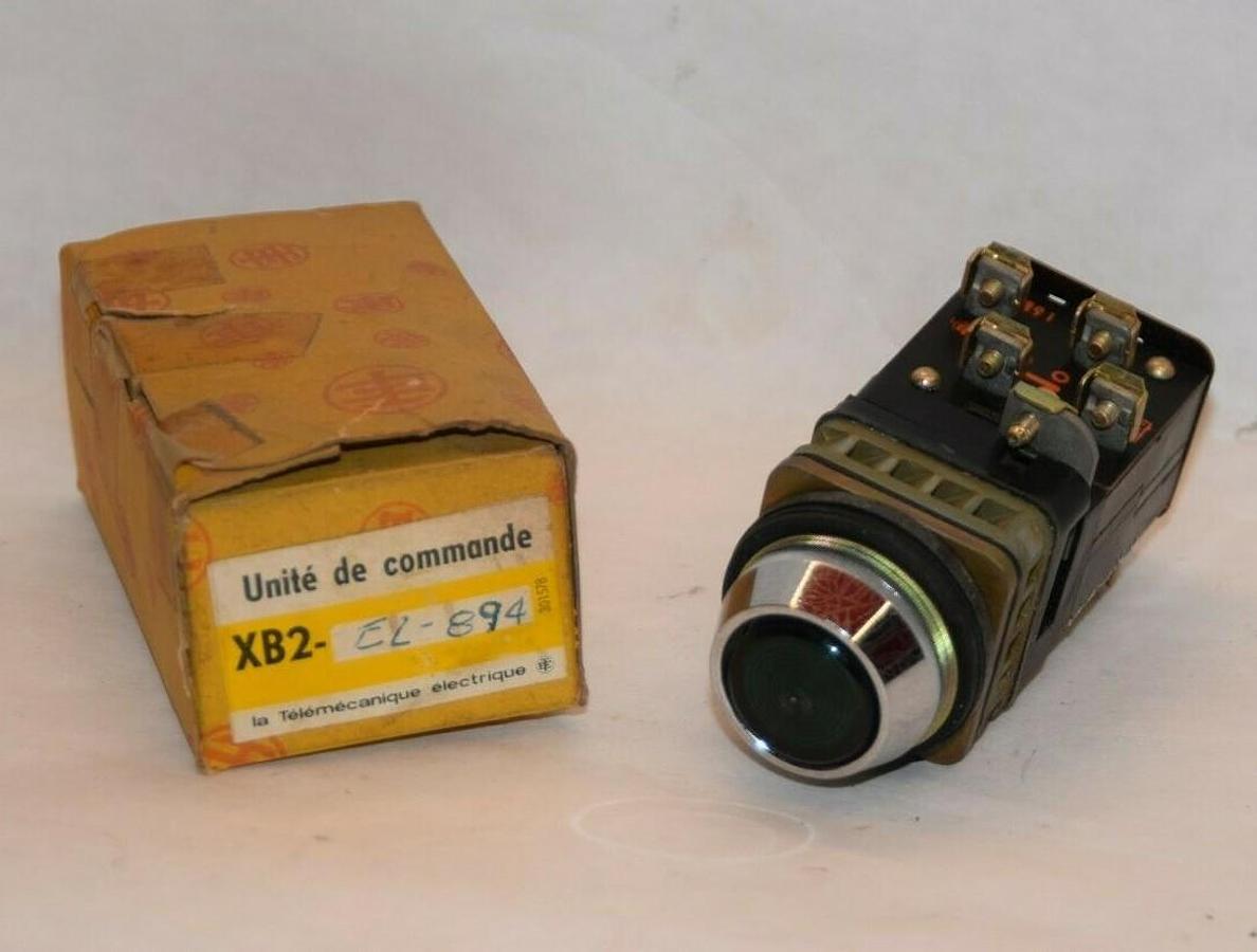 (NEW) TELEMECANIQUE XB2-E2-894 XB2-EZ-894 Green PushButton Switch