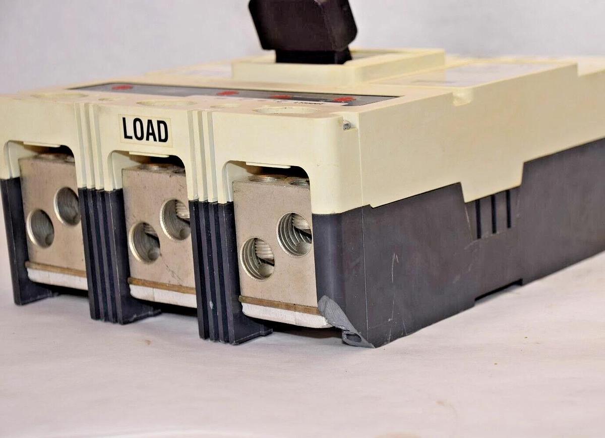 Used Cutler Hammer Breaker LD3500 LD35k 500 Amp 500A 6613C98G02 3pole 600vac  *read*