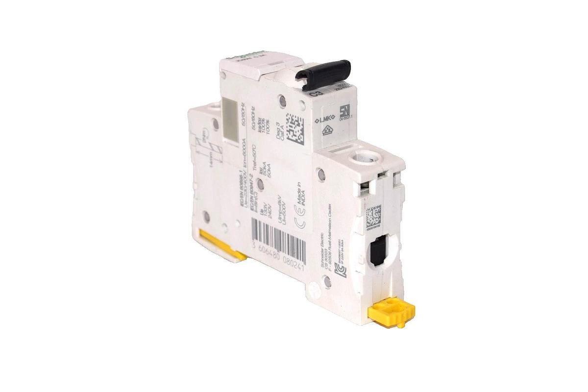 Used SCHNEIDER ELECTIRC iC60N C 3A , CNS14816-2 1P 230/400V Miniature Circuit Breaker