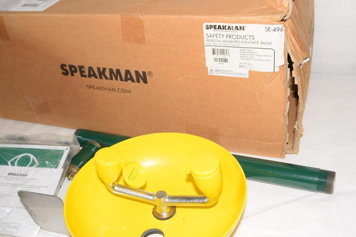 Speakman Safety EyeSaver Pedestal Mounted Eye/Face Wash SE-496 (NEW)