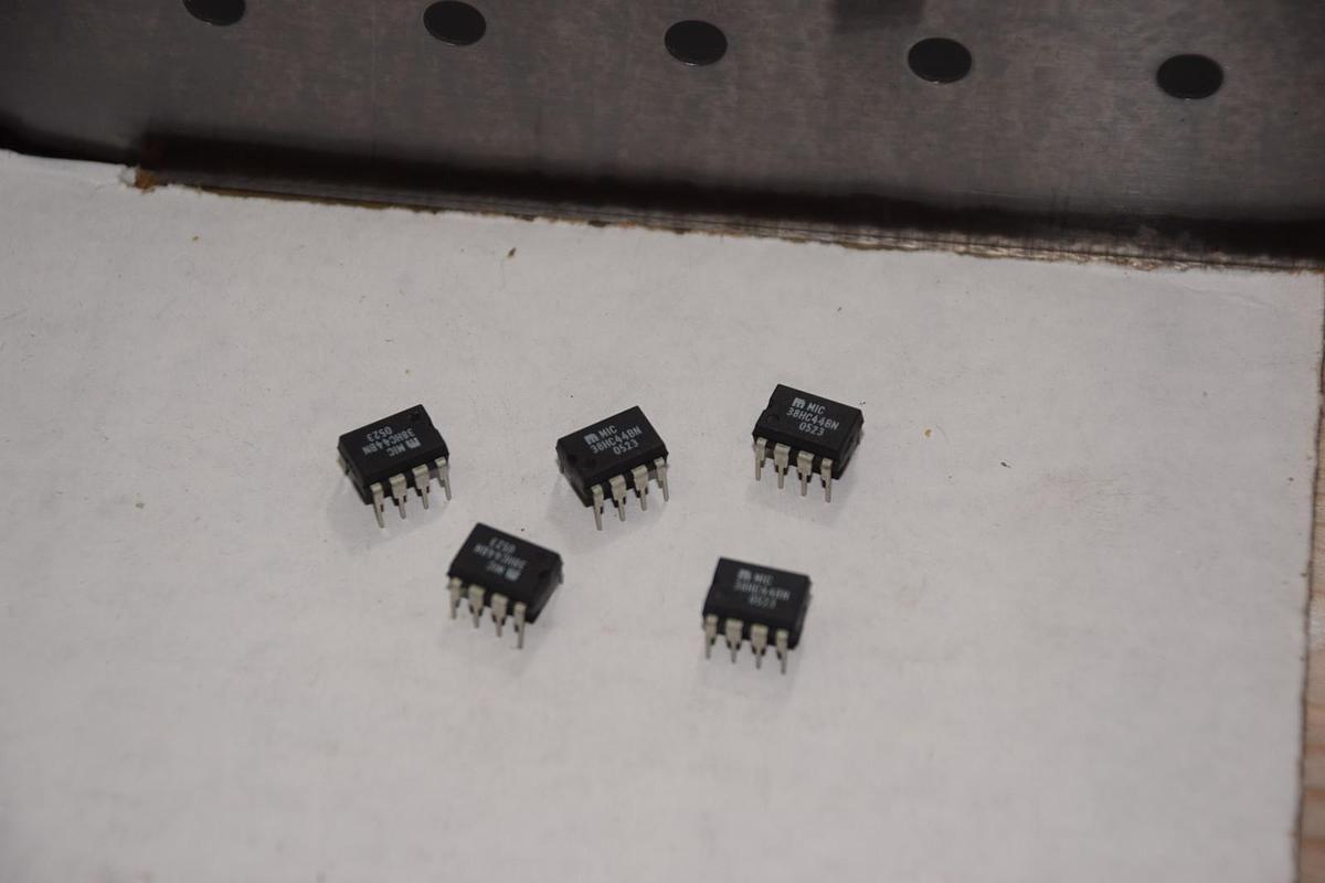 (LOT OF 5) MIC 38HC44BN 0523 RECTIFIER DIODE NEW