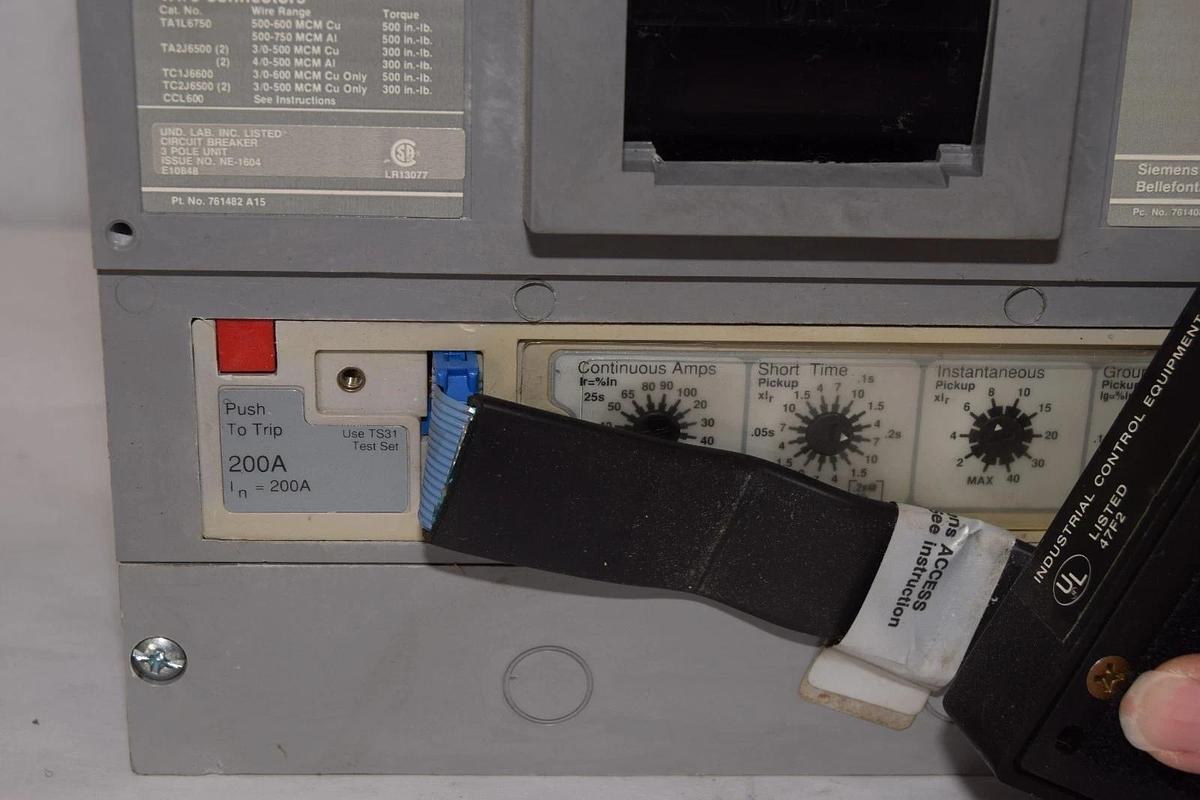 Used Siemens I-T-E Sentron Breaker 200a SHJD69200NGTH SHJD6 600v 3p 200 Amp Trip
