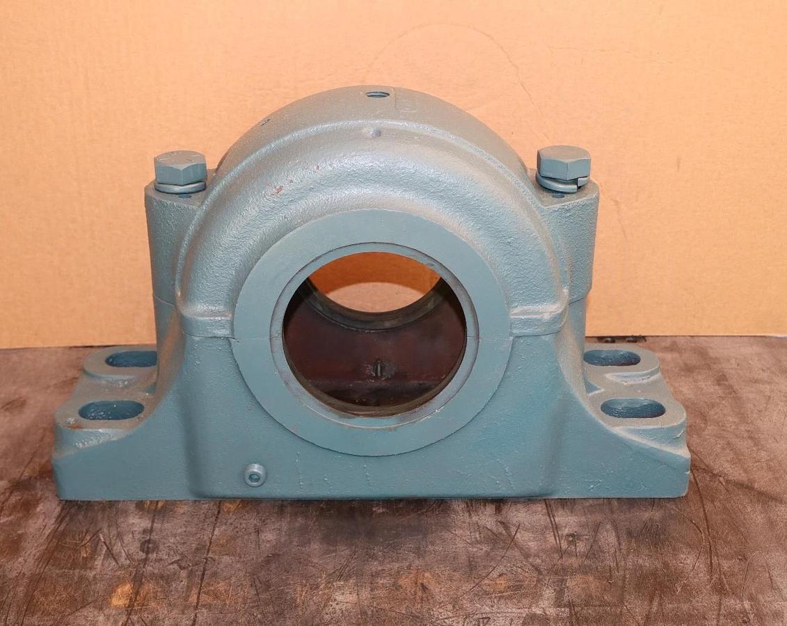 Dodge Pillow Block HOUSING 4-Bolt 041223 4-15/16" - 5-1/4" Cast Iron (NOS)