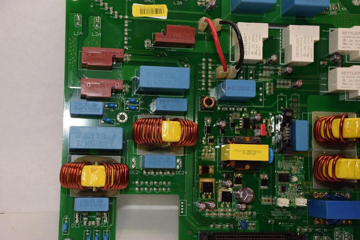 Used GINLONG TECHNOLOGIES MN2070 Circuit Board For Solis Solar Drive SOLIS-4K-2G-US