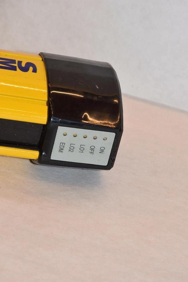 Used Smartscan  Safety Light Curtain T4 050-303 E 24VDC  050 303 E 050303E