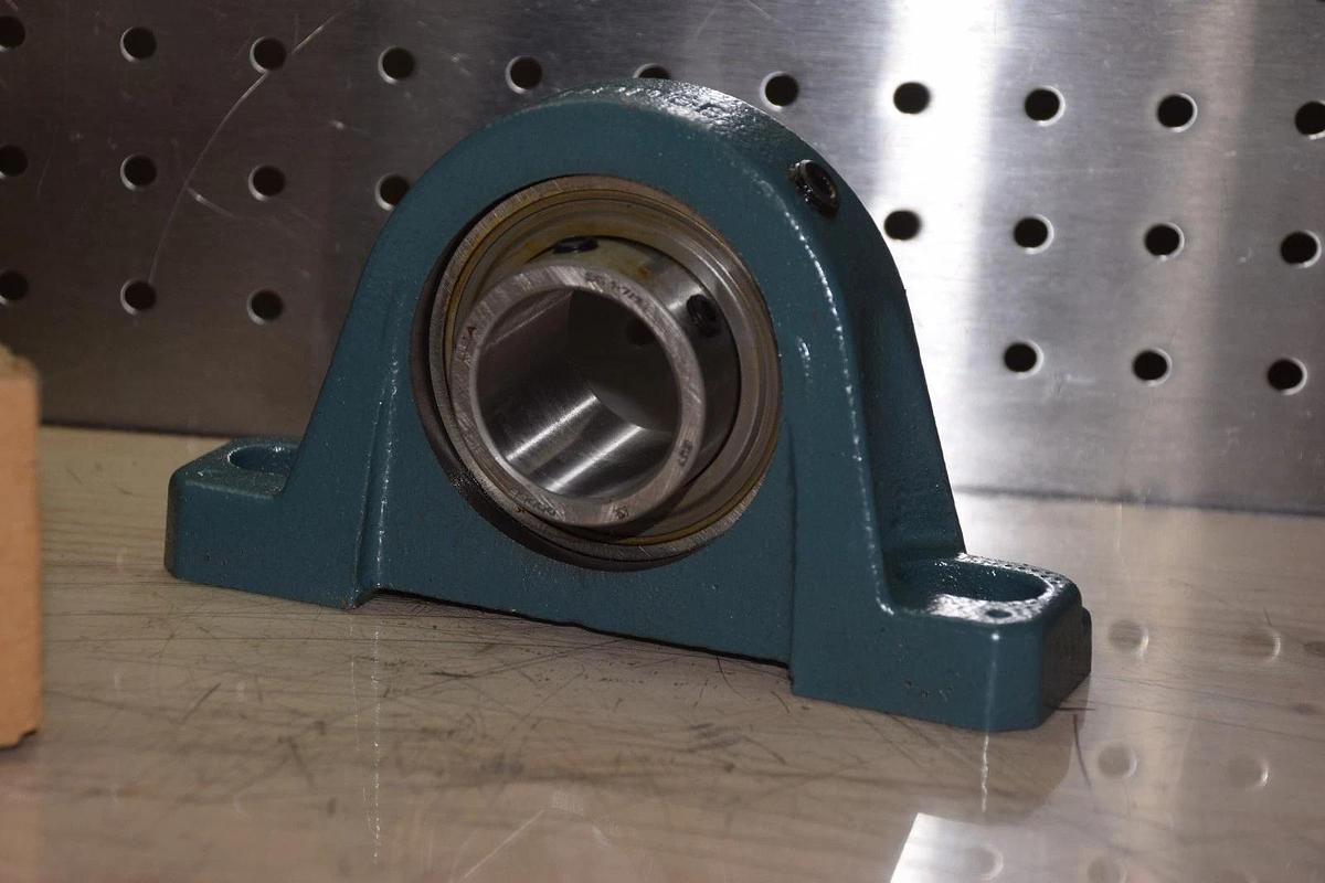 DODGE P2B-SC-107-NL MOD 1-7/16" PILLOW BLOCK BEARING NEW