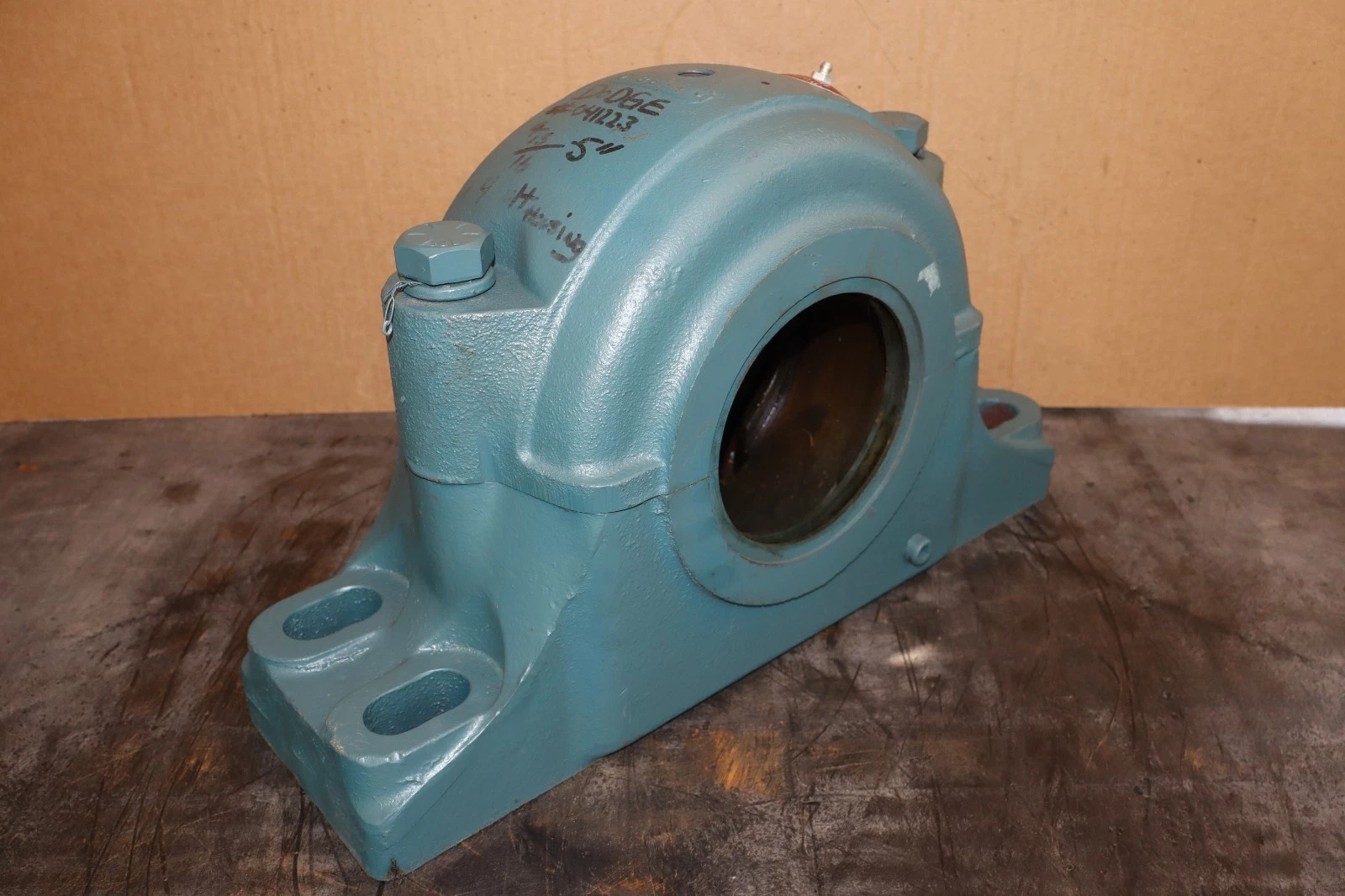 Dodge Spher-Align Pillow Block HOUSING 4-Bolt SAF-4-15/16 041223 4-15/16-5 (NOS)