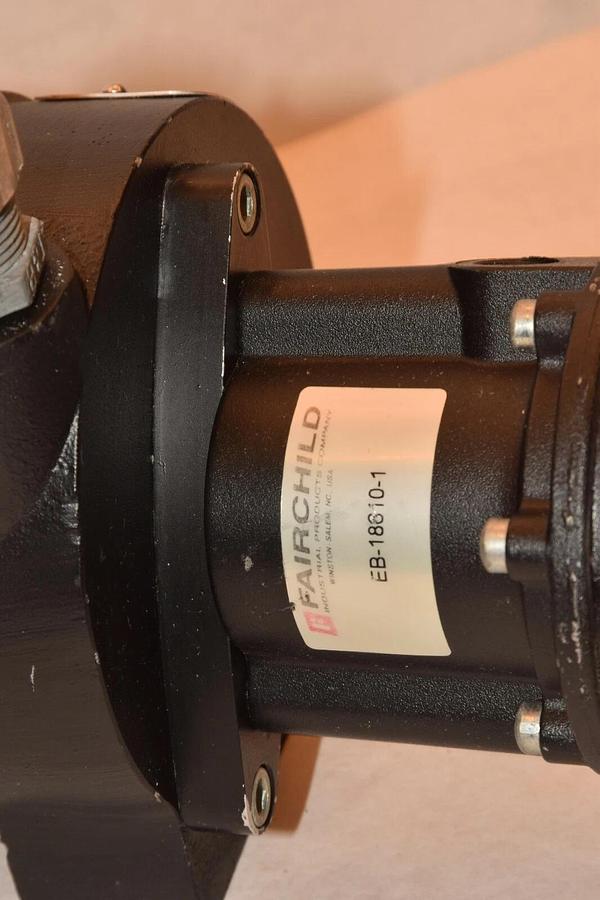 (New) FAIRCHILD 24XFS16980002 12-24 VDC 4-20MA / 1-5 VDC EB-18610-1 FACTORY