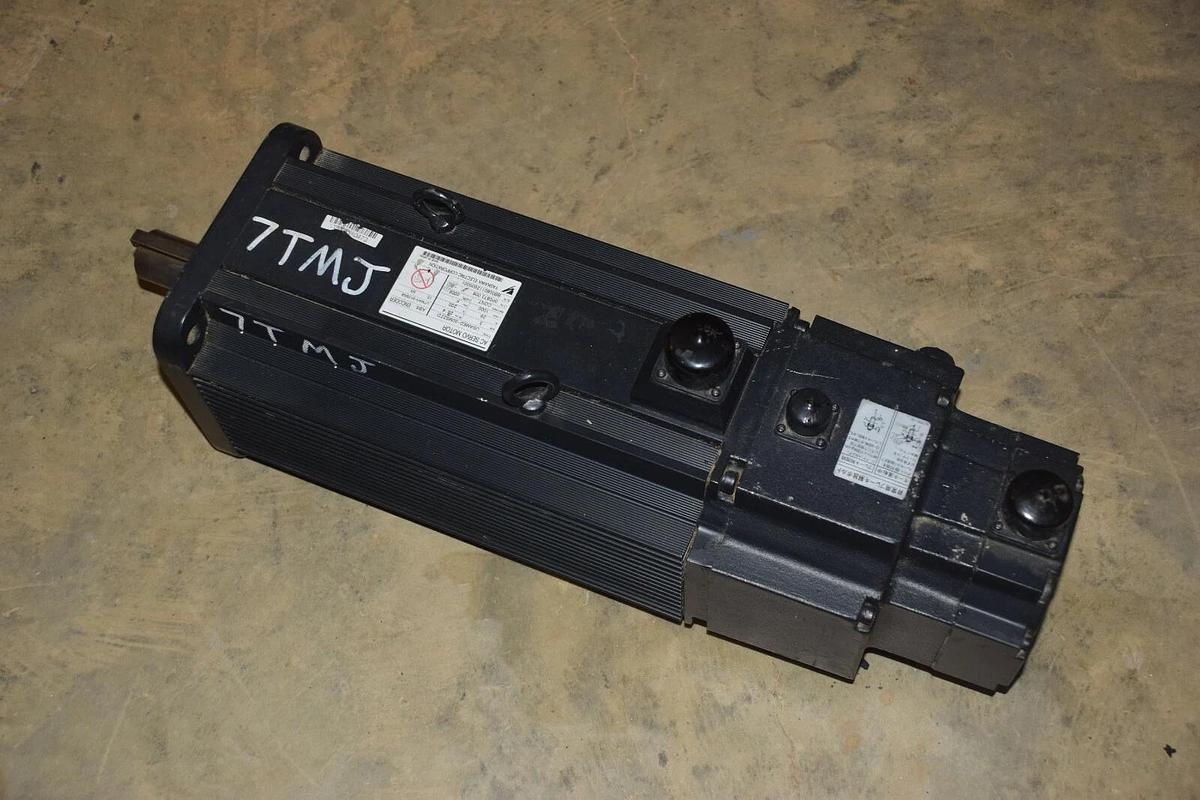 YASKAWA Servo Motor  USAMED-30MS2TD 3kW Encoder UTMAH-B15BSB