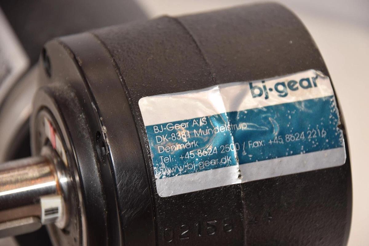 Used MOTOR POWER COMPANY 1007505500008 Drive With BJ GEAR DK-8660 Gearbox Head