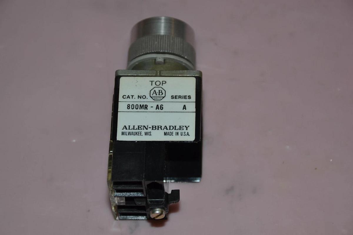 ALLEN BRADLEY 800MR-A6 SER A RED FLUSH HEAD PUSH BUTTON NEW